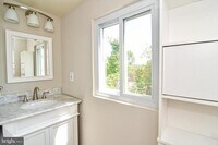 2637 Boone St photo'