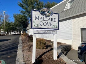 3 Mallard Cove Rd in East Hampton, CT - Building Photo - Building Photo