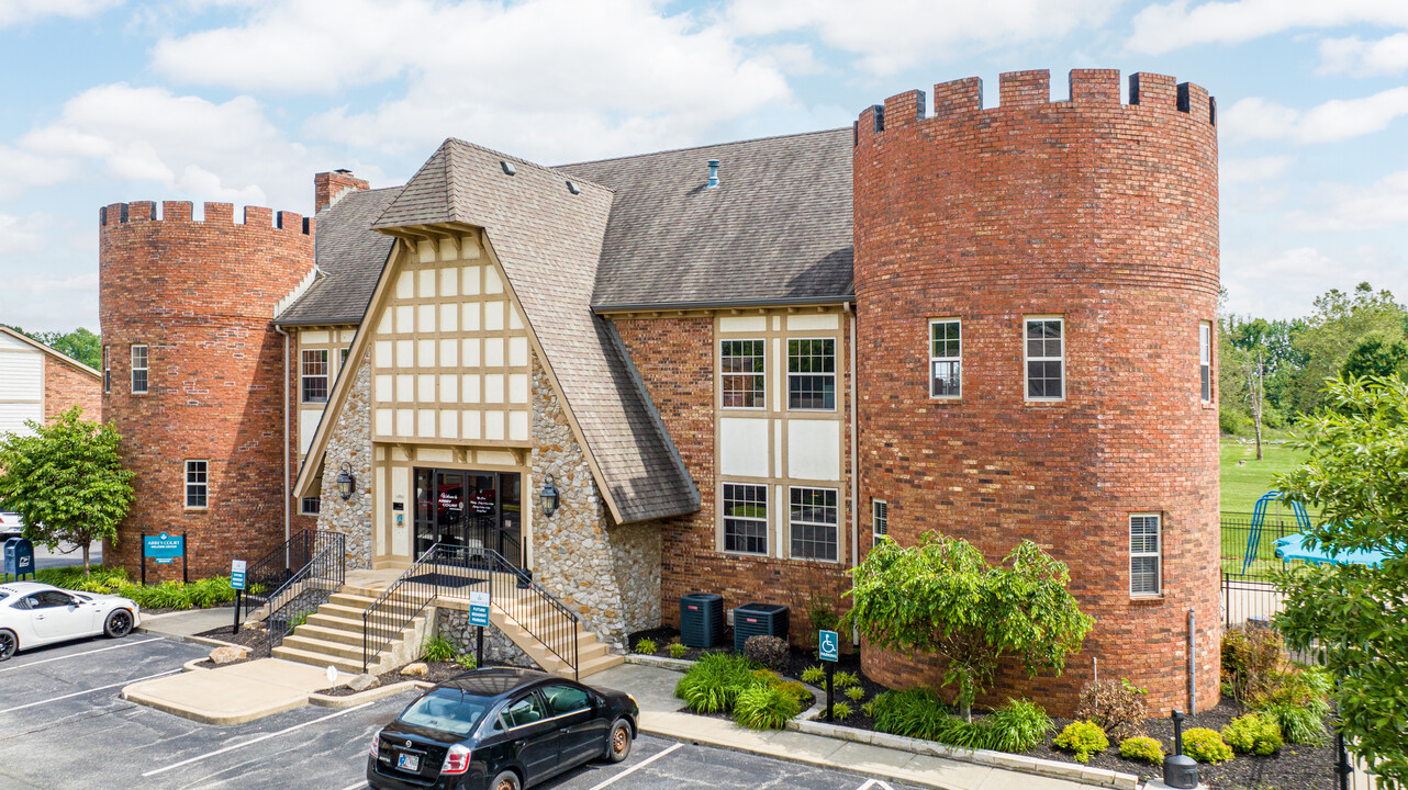 Abbey Court Apartments in Evansville, IN - Building Photo