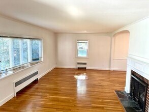 100 Fessenden St in Newton, MA - Building Photo - Building Photo