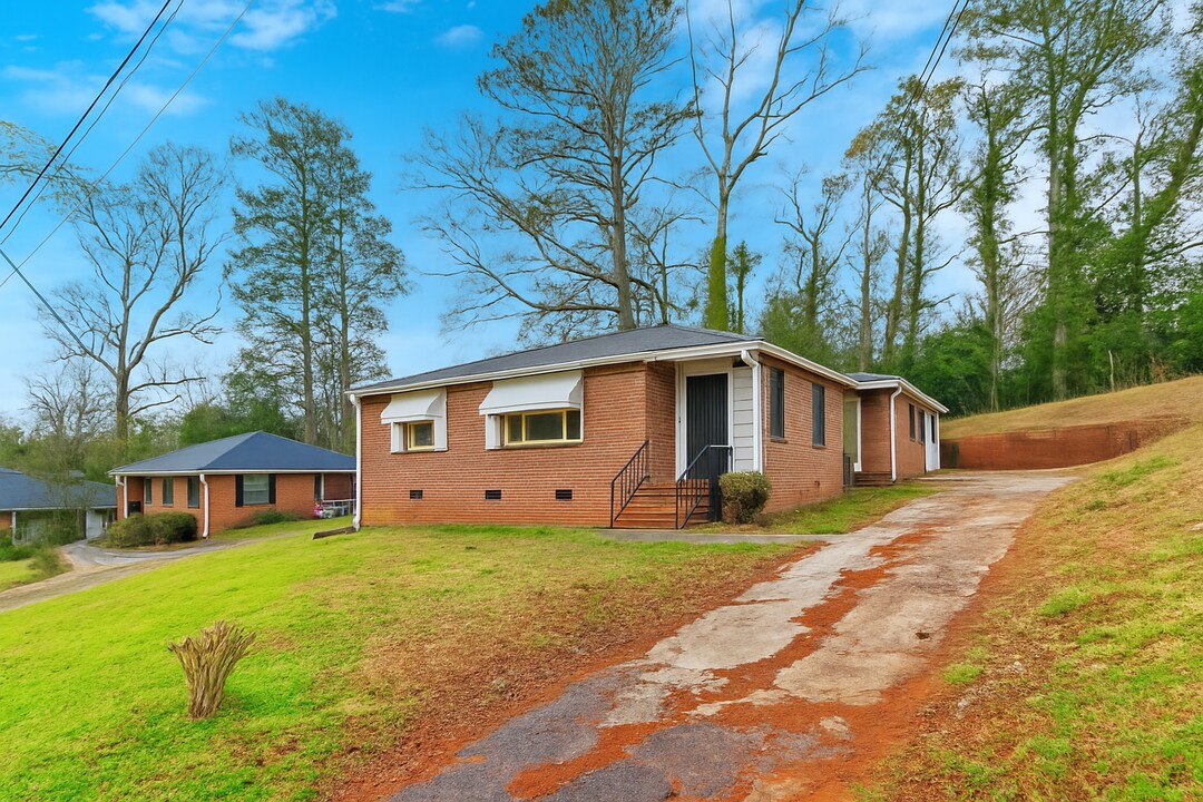 1930 Mallory Dr in Macon, GA - Building Photo