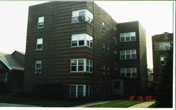 6542 N Richmond Ave in Chicago, IL - Building Photo