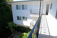 1221 N Genesee Ave in West Hollywood, CA - Foto de edificio - Building Photo