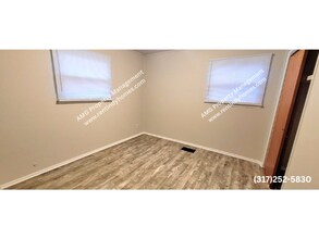 7361 Westchester Dr in Indianapolis, IN - Building Photo - Building Photo