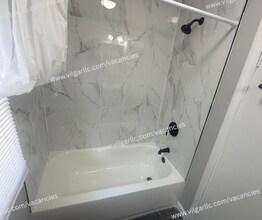 321 Grove St in La Porte, IN - Building Photo - Building Photo