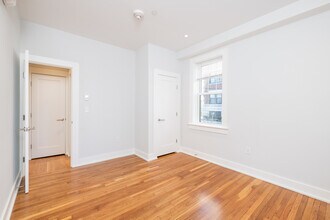 16 Forest St in Cambridge, MA - Building Photo - Building Photo