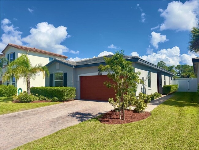 7879 NW Greenbank Cir in Port St. Lucie, FL - Building Photo - Building Photo