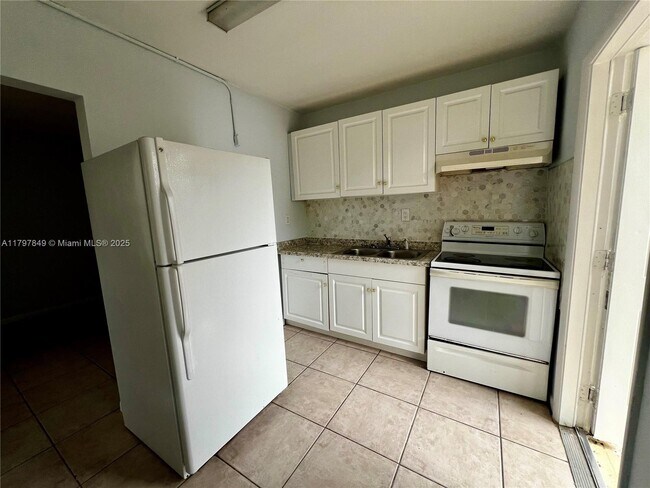 1115 21st St in West Palm Beach, FL - Foto de edificio - Building Photo