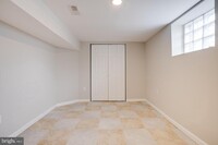 3219 E Monument St photo'