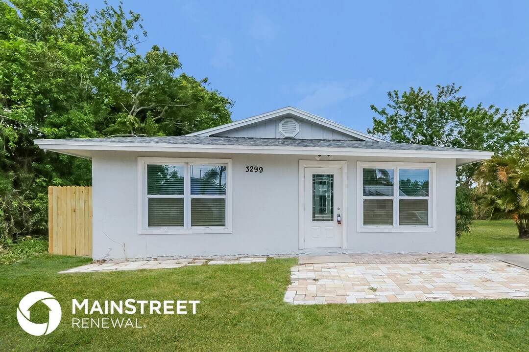 3299 SE Garden St in Stuart, FL - Building Photo