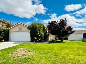 3328 E Avenue K4 in Lancaster, CA - Building Photo