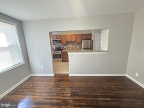 2805 Edison Hwy in Baltimore, MD - Foto de edificio - Building Photo