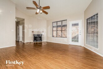 1113 Sandalwood Ln in Desoto, TX - Building Photo - Building Photo