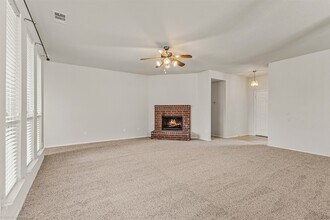 1941 Harvester Dr, Unit 17 in Rockwall, TX - Building Photo - Building Photo