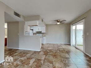 821 Joan D Arc Ave in Phoenix, AZ - Building Photo - Building Photo