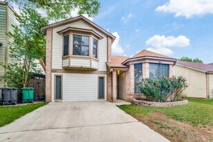 6158 Valley Clf in San Antonio, TX - Building Photo