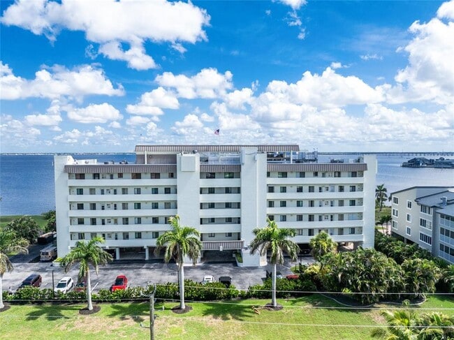 property at 1500 Park Beach Cir
