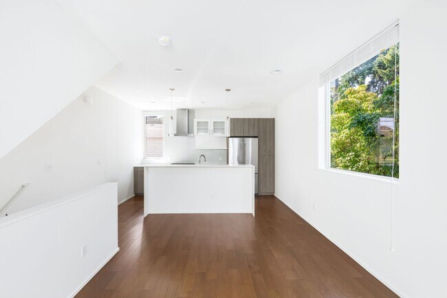 8505 18th Ave NW in Seattle, WA - Building Photo - Building Photo