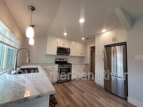 5400 Del Norte Blvd in Sacramento, CA - Building Photo - Building Photo