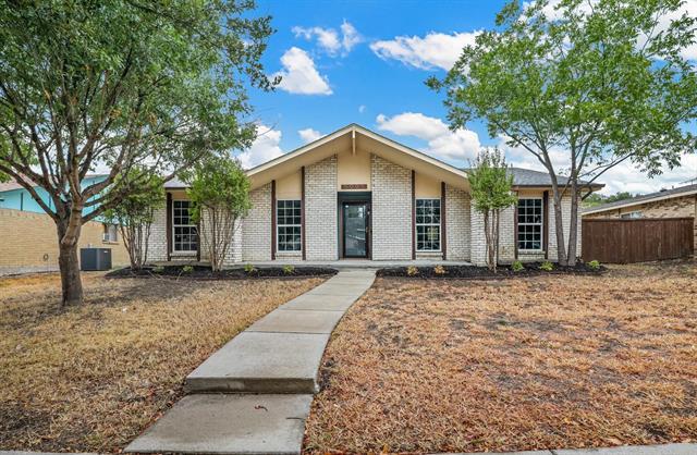 5005 Strickland Ave in The Colony, TX - Building Photo