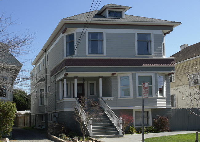 1524 Morton St in Alameda, CA - Foto de edificio - Building Photo