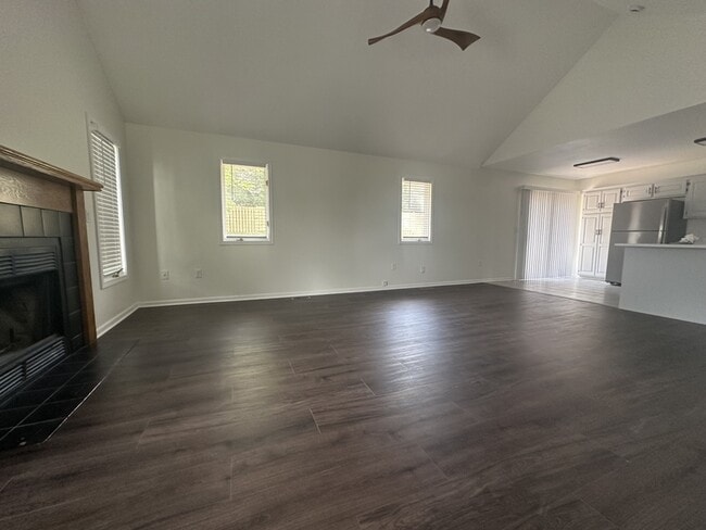 property at 3410 Augusta Dr