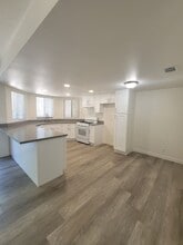 1155 Johnson Dr in Ventura, CA - Building Photo - Building Photo