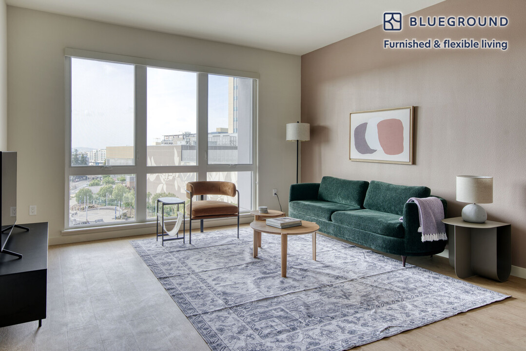 240 W MacArthur Blvd, Unit FL4-ID1684 in Oakland, CA - Building Photo