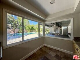 3957 Woodfield Dr in Los Angeles, CA - Building Photo