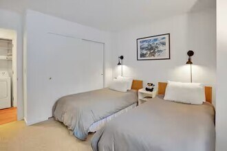 34 Paradise Way in Warren, VT - Building Photo - Building Photo