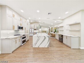 6840 Hendry Creek Dr in Ft. Myers, FL - Building Photo - Building Photo