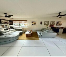 238 Wimbledon Lake Dr in Plantation, FL - Building Photo - Building Photo