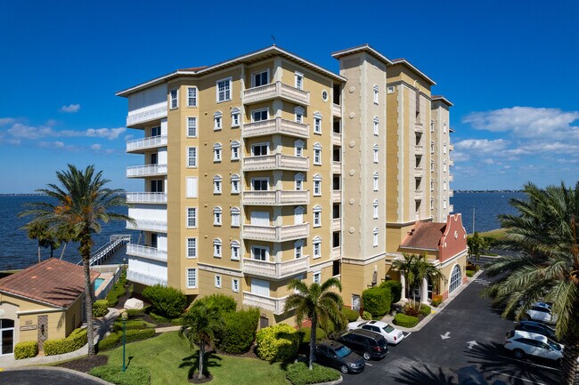 Venetian Bay-Phase 2 in Palm Bay, FL - Foto de edificio - Primary Photo