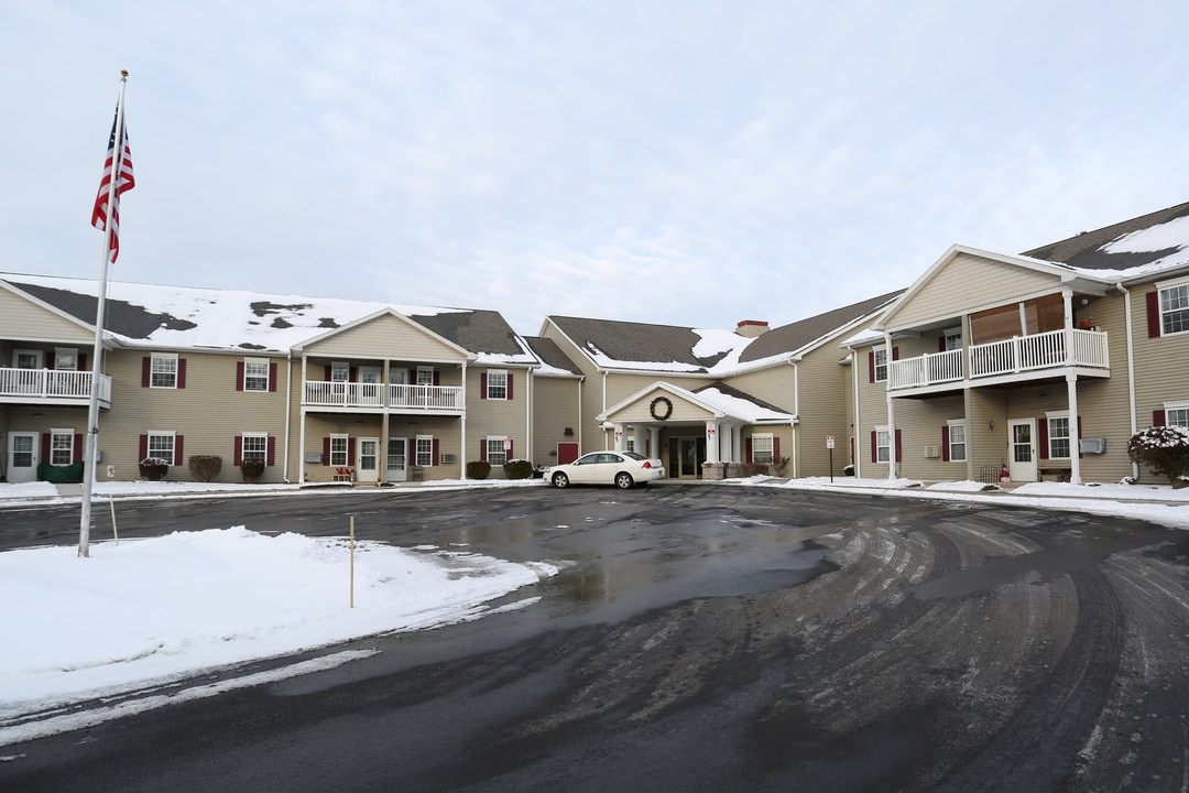 Jefferson Park Senior Apartments in Fairport, NY - Foto de edificio