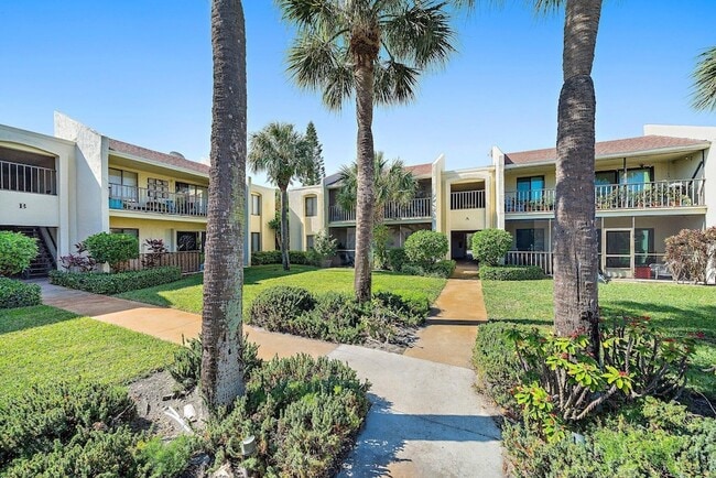 150 Pineview Rd, Unit G8 in Jupiter, FL - Building Photo - Building Photo
