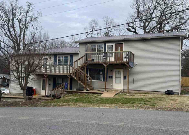 property at 605 22nd St