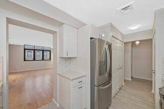 376 Commercial St in Boston, MA - Building Photo - Building Photo
