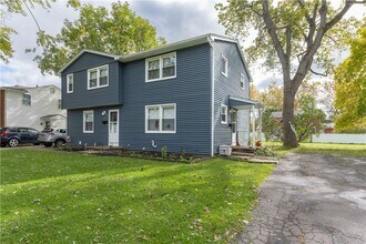 87 Moxon Dr in Rochester, NY - Building Photo - Building Photo