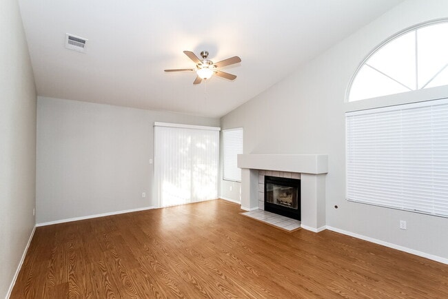 175 Mirador St in Henderson, NV - Building Photo - Building Photo