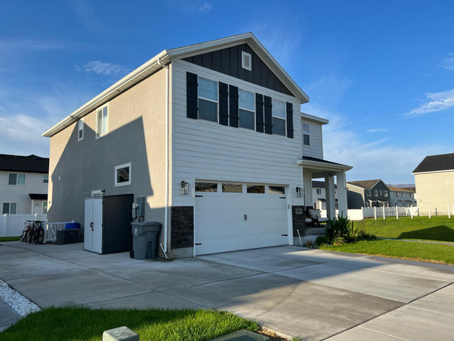 69 W Syracuse Rd in Vineyard, UT - Building Photo - Building Photo