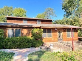 2012 Maxwell Ln in Austin, TX - Building Photo