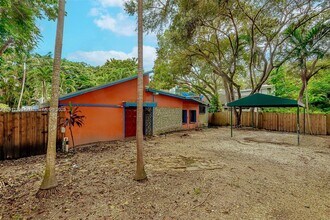 3656 Avocado Ave in Miami, FL - Building Photo - Building Photo