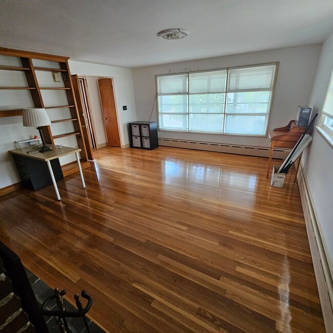 property at 18 Cresthill Rd