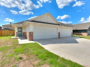 10719 Lawson Pl Rd in Oklahoma City, OK - Building Photo - Building Photo