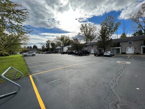 West Summerset Apartments in Amherst, NY - Foto de edificio - Building Photo