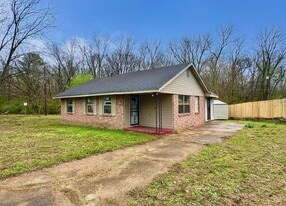 1721 Collier Dr in Midfield, AL - Building Photo