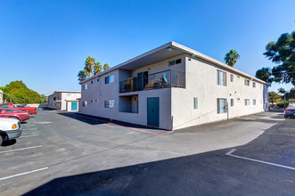 Pacific Crest Apartments in San Diego, CA - Foto de edificio - Other