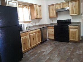 715 W 18th St in Tempe, AZ - Foto de edificio - Building Photo