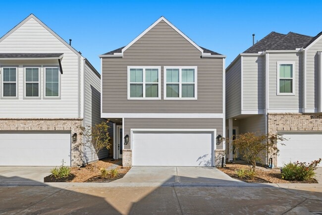 413 Stonework Garden Ln