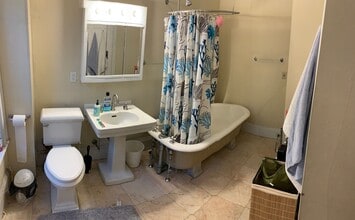 429 Marlborough St, Unit 3B in Boston, MA - Building Photo - Building Photo